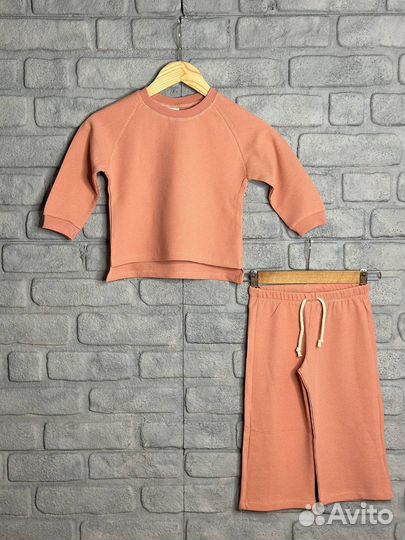 Костюмы, комплекты для девочек