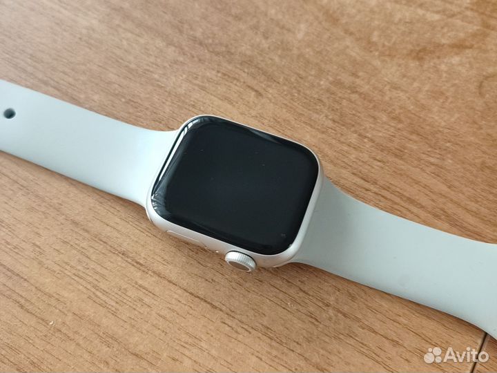 Apple watch series 8