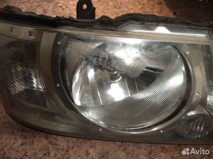 Фара правая Nissan Patrol Y61 рест