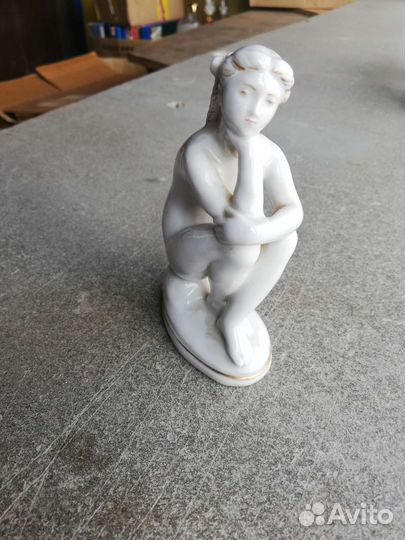 Статуэтки (фарфор)