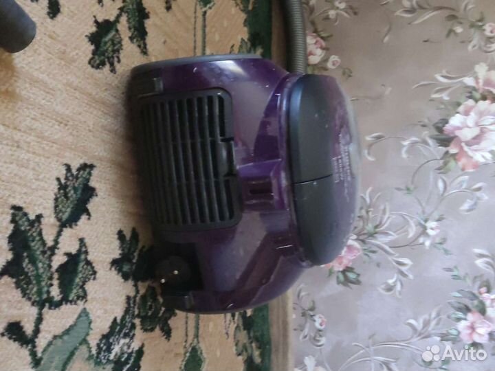 Полностью рабочий пылесос Philips