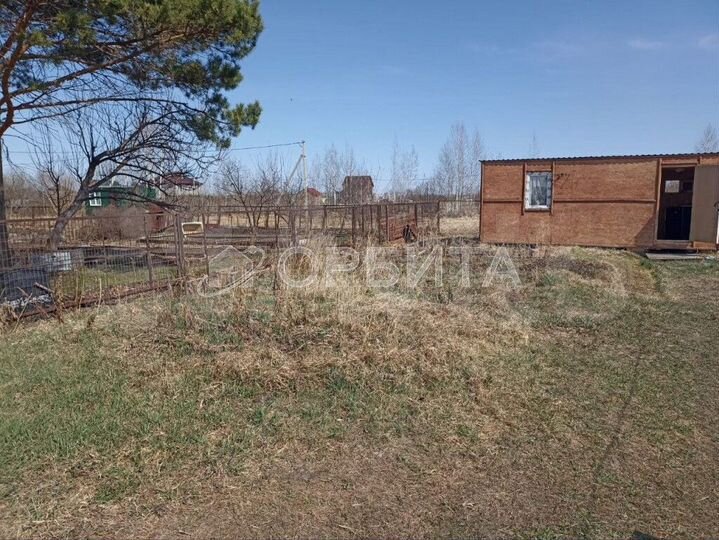 Дача 20 м² на участке 10 сот.