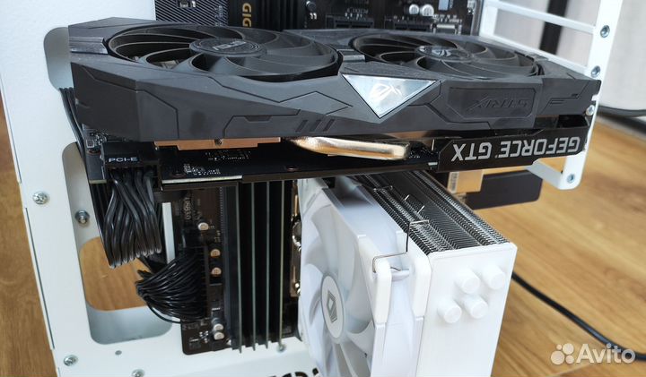 Три штуки GeForce GTX 1660 Super asus ROG Strix