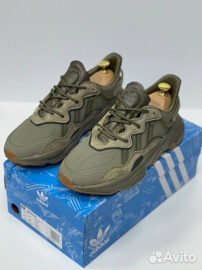 Кроссовки мужские adidas ozweego