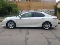 Toyota Camry 2.5 AT, 2019, 94 000 км, с пробегом, цена 2 800 000 руб.