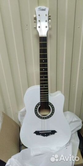 Гитара новая