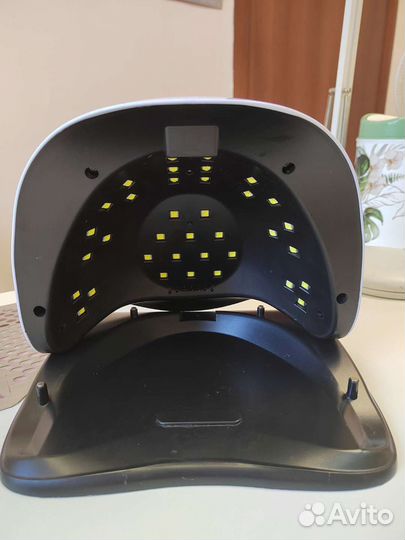 Лампа для ногтей