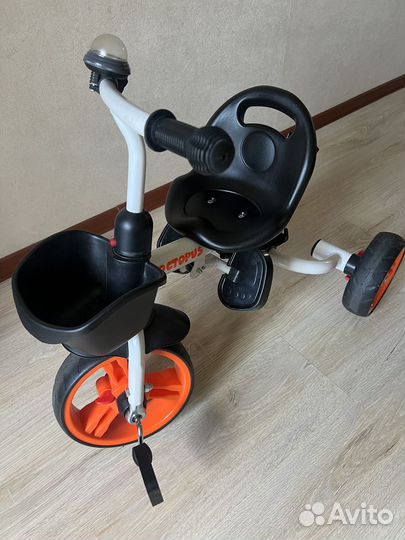 Трехколесный велосипед