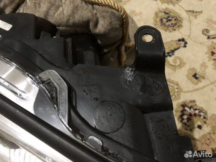 Правая фара на toyota land cruiser 200
