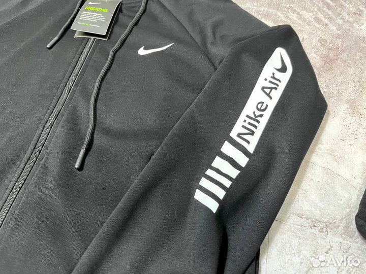Спортивные костюмы Nike