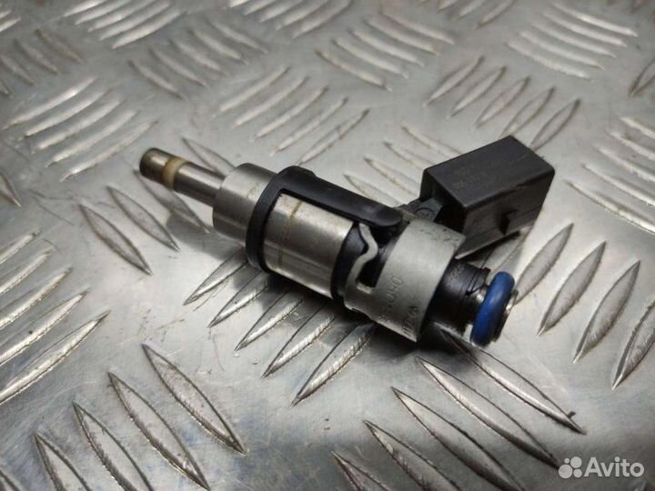 Форсунка Audi A3 8P (S3 2.0 2007