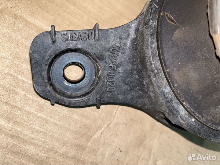 Подушка двигателя левая Subaru FB20