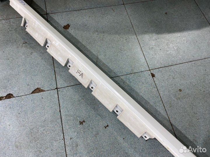 Накладка на порог наружная передняя левая Nissan