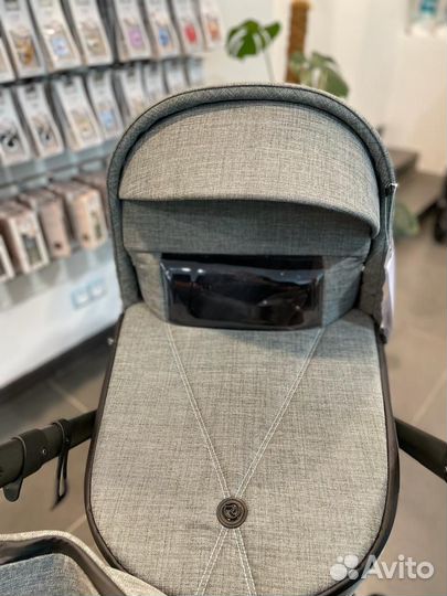 Коляска 2 в 1 Roan Bass Next