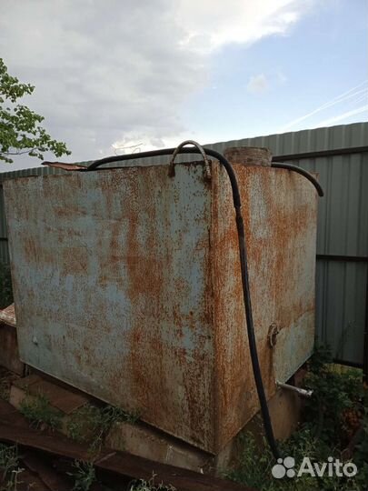 Бак для воды металлический