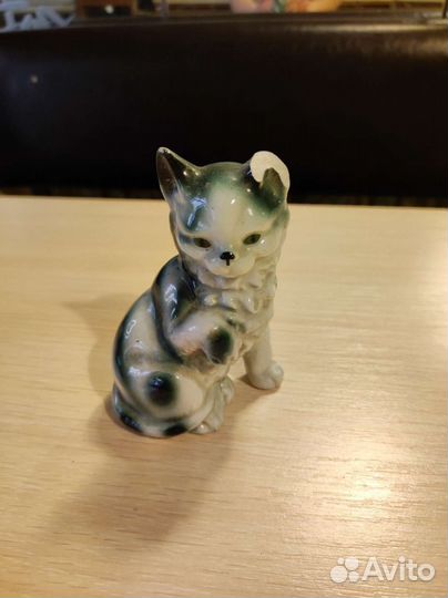 Кот статуэтка