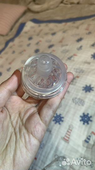 Стеклянная бутылка и Соска avent новые