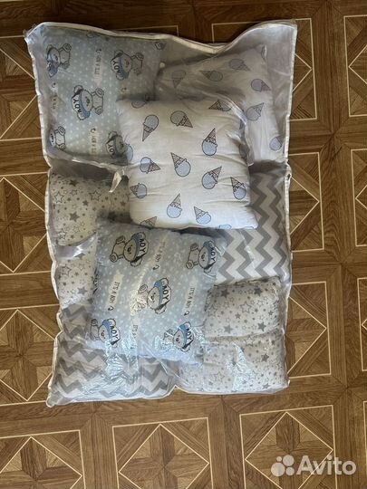 Кровать, манеж, стул, бортики, ковер