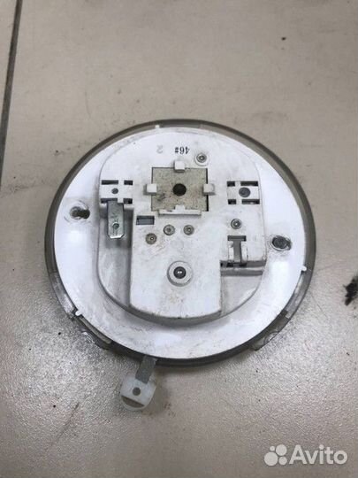 Плафон внутреннего освещения Nissan NP300