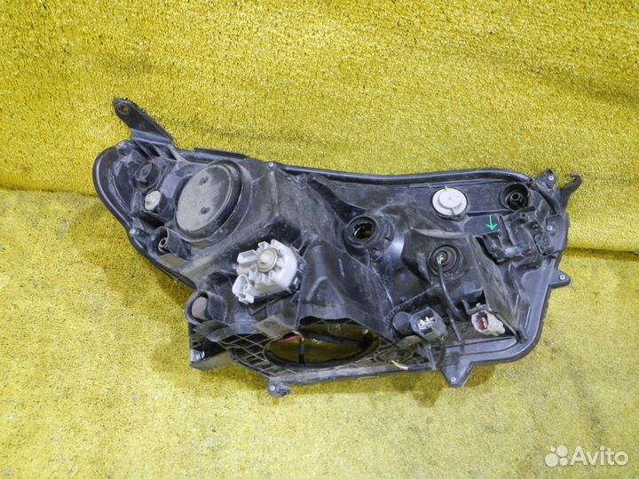 Фара левая Toyota RAV4