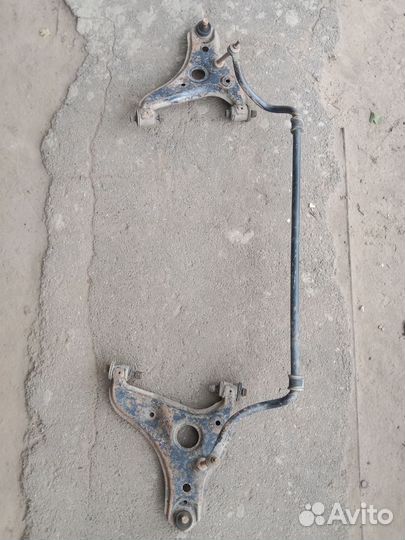 Рычаги передние