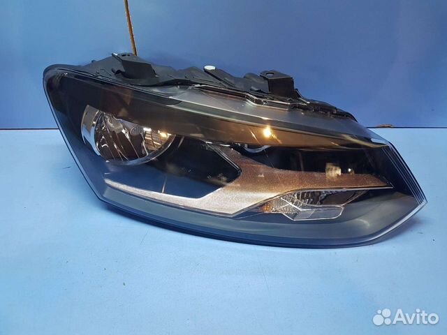 Фара правая Volkswagen Polo рестайлинг