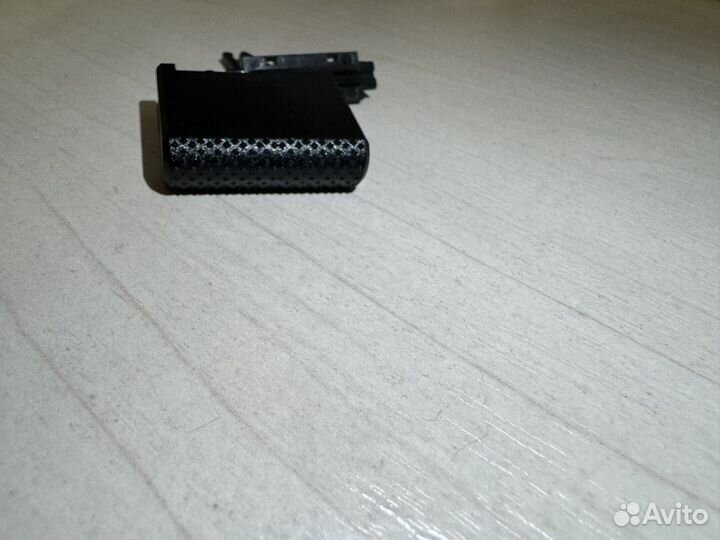 Язычок дефлектора Porsche Macan 2018-2024гг