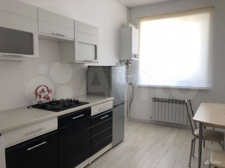 2-к. квартира, 90 м², 1/3 эт.