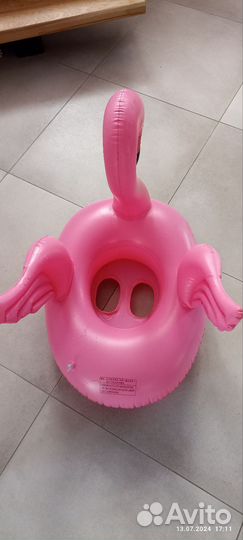 Надувной фламинго