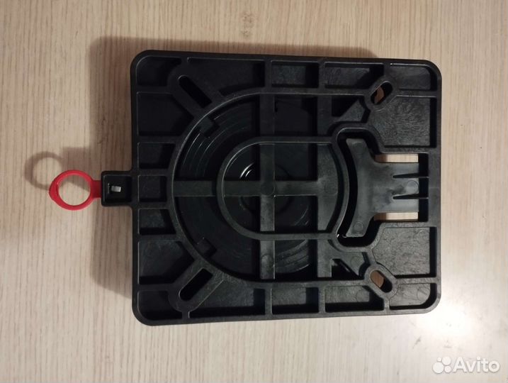 Поворотный механизм для сиденья в лодку