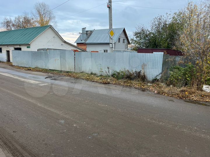 Помещение 194 м², участок 700 м²