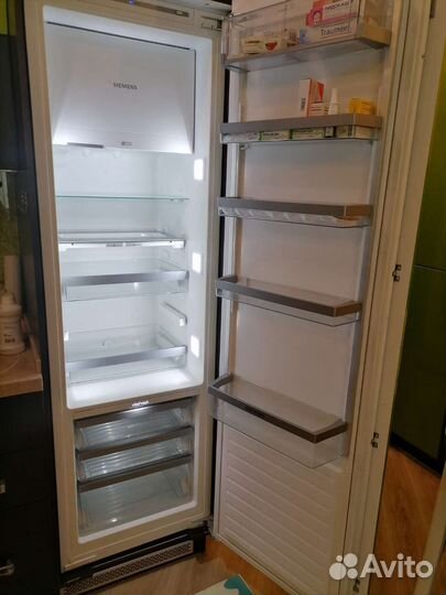 Встраиваемый холодильник Siemens