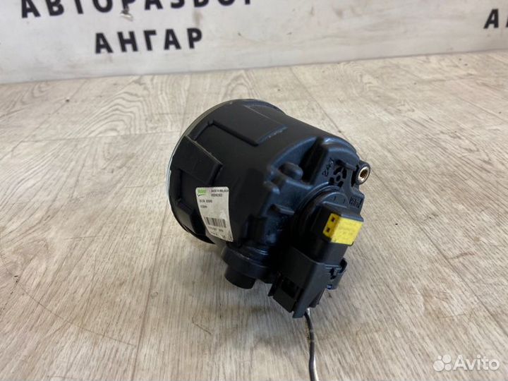 Фара противотуманная передняя Nissan Note E11