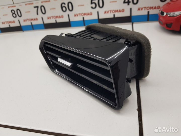 Дефлектор воздушный правый (Geely Tugella)