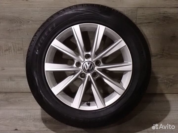 Комплект колес R17 VW Tiguan оригинал лето