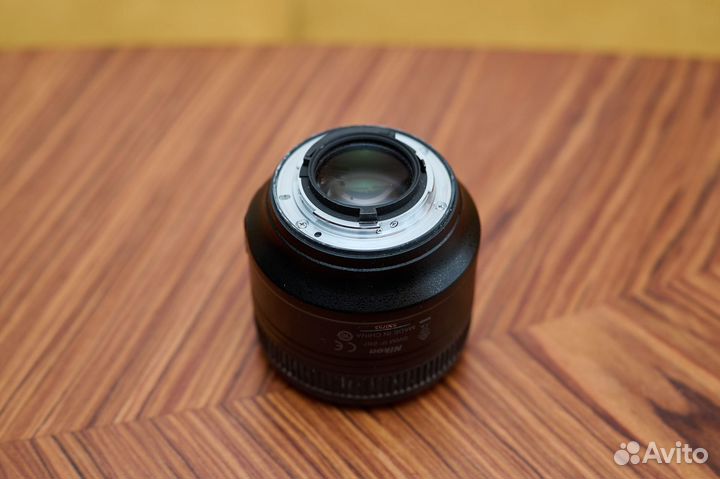 Объектив Nikon 85mm F/1.8G af-s полный кадр