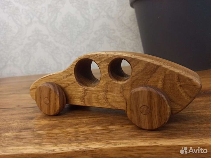 Игрушка из натурального дерева