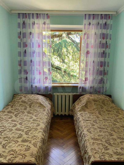 Комната 17 м² в 3-к., 4/4 эт.