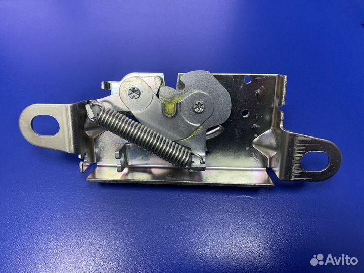 Замок капота Лада Гранта