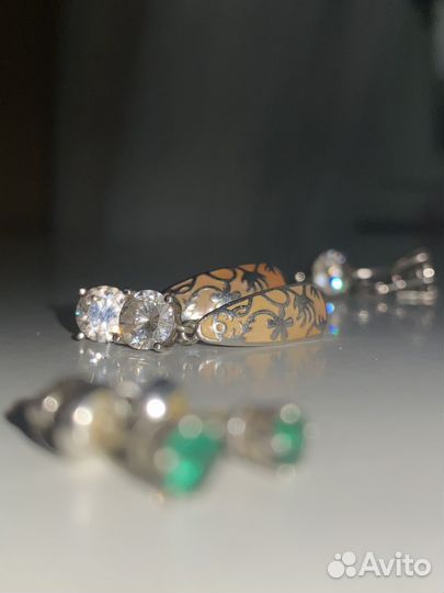 Серебряные украшения (серьги, кольцо, цепочка)