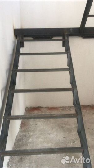 Лестница на металлокаркасе Изготовление лестниц