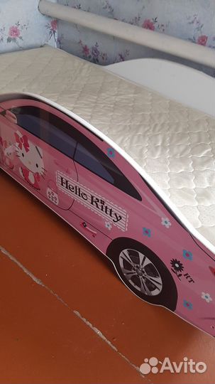 Детская кровать машина