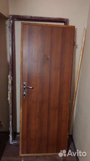 Дверь входная металлическая