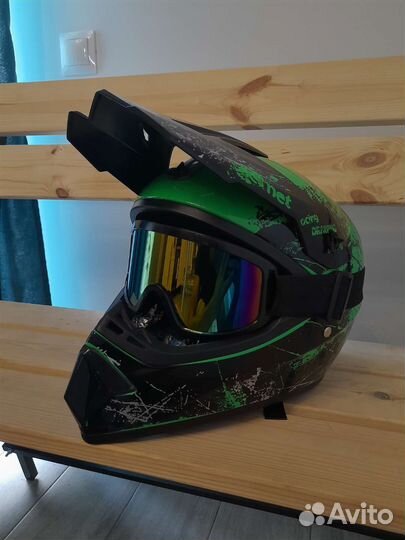 Кроссовый шлем