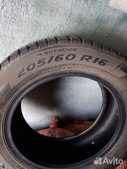 Pirelli Ice Zero 205/60 R16