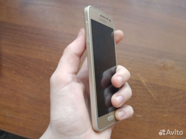Samsung Galaxy a3 (SM-A300F)