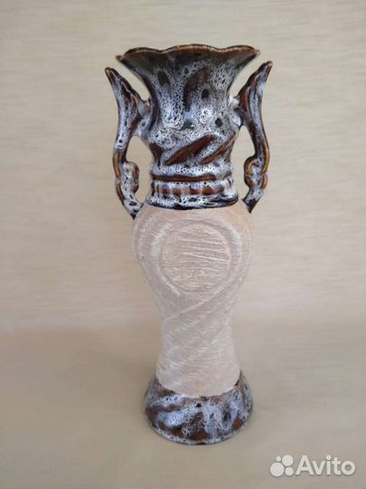 Керамическая ваза для цветов