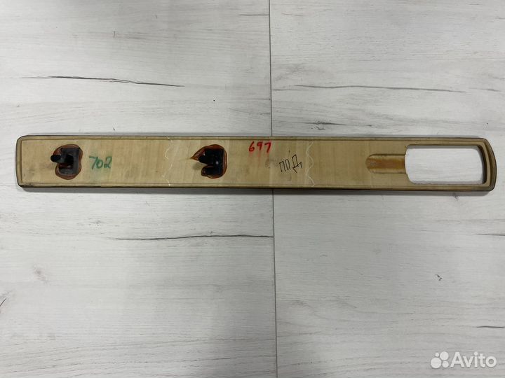 Jaguar XJ6 1994 г.в. планка передней правой двери