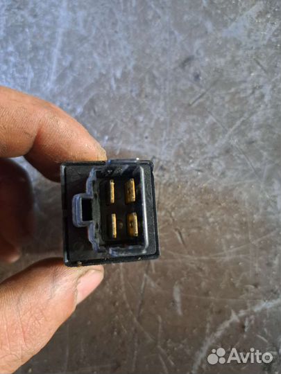 Реле на Mitsubishi Mirage