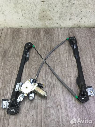Стеклоподъемник передний правый Ford Focus 1